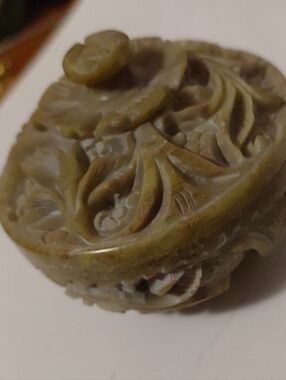 vintage Carved jade Stone Trinket Box - Floral Motif